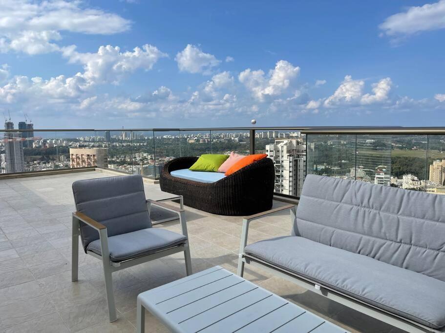Beautiful Penthouse W/Amazing View, Prime Location Apartment Ramat Gan Exterior photo