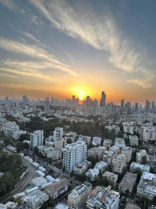 Beautiful Penthouse W/Amazing View, Prime Location Apartment Ramat Gan Exterior photo