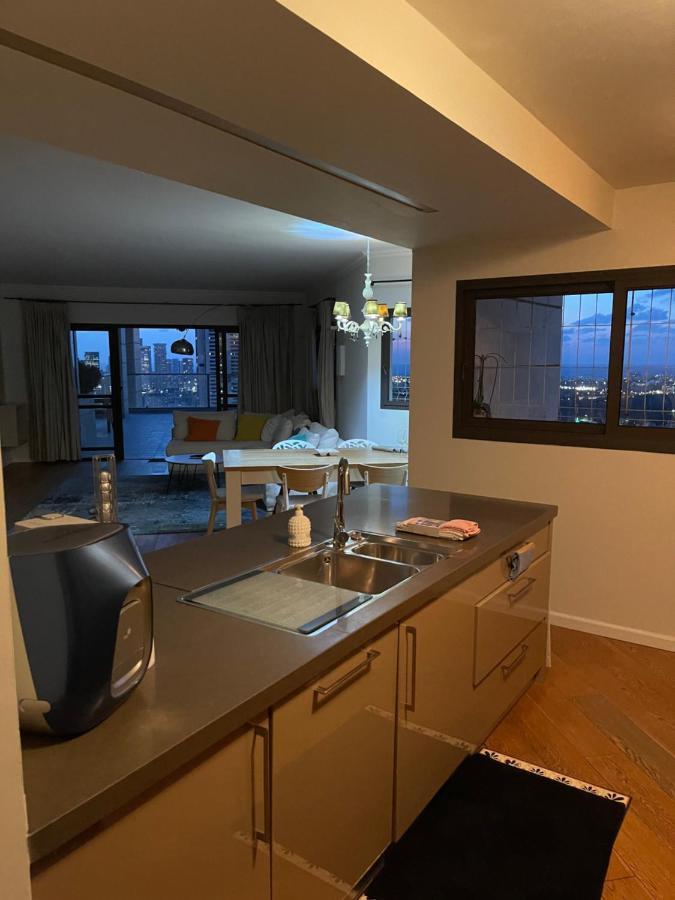 Beautiful Penthouse W/Amazing View, Prime Location Apartment Ramat Gan Exterior photo