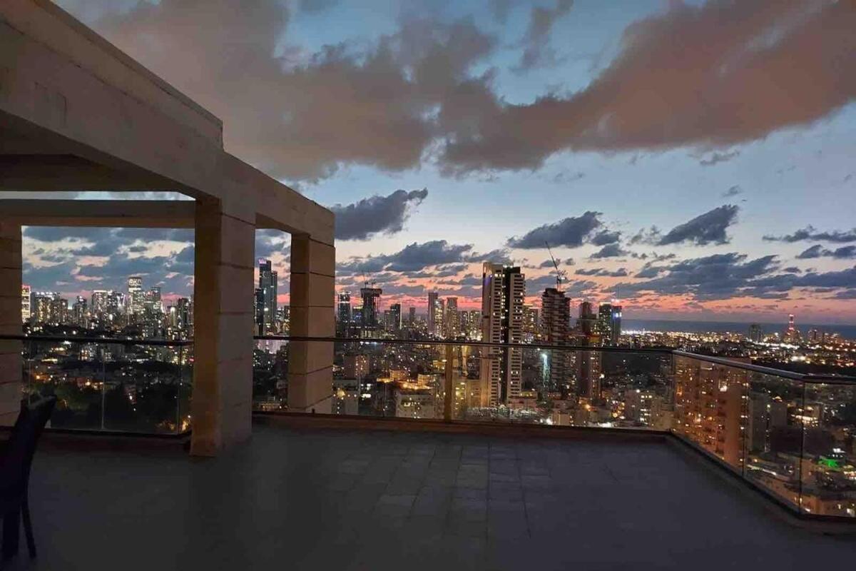 Beautiful Penthouse W/Amazing View, Prime Location Apartment Ramat Gan Exterior photo