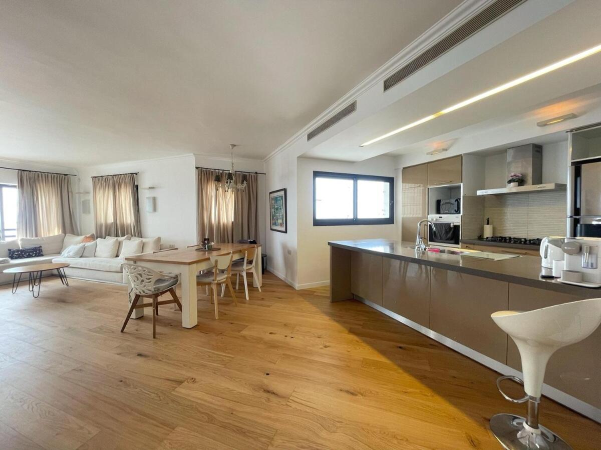 Beautiful Penthouse W/Amazing View, Prime Location Apartment Ramat Gan Exterior photo